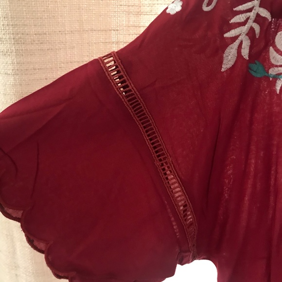 Cute Bohemian Embroidered Top - Picture 4 of 5